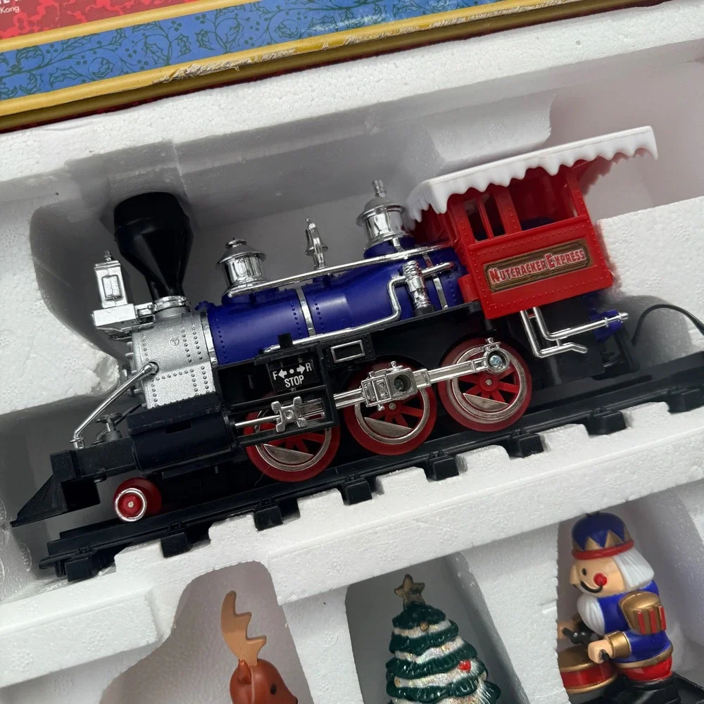 Toy State Nutcracker Express Christmas Train Set 5303 Holiday Music Animated Car
